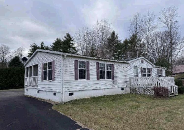 3655 Essex Rd Willsboro, NY 12996, Essex County