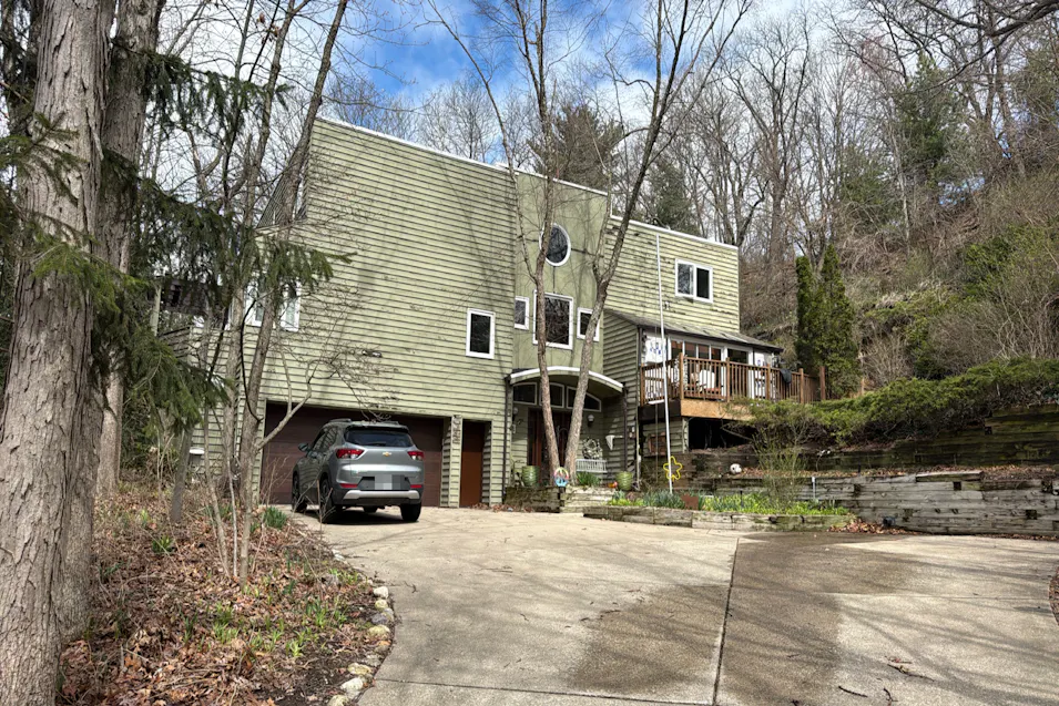 25 Chrismar Rd Portage, IN 46368, Porter County