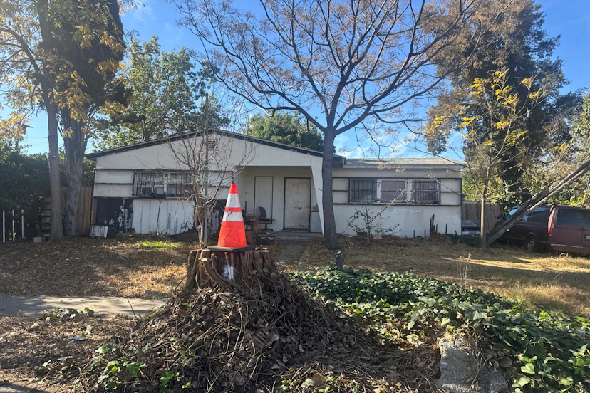 8065 Brimfield Ave