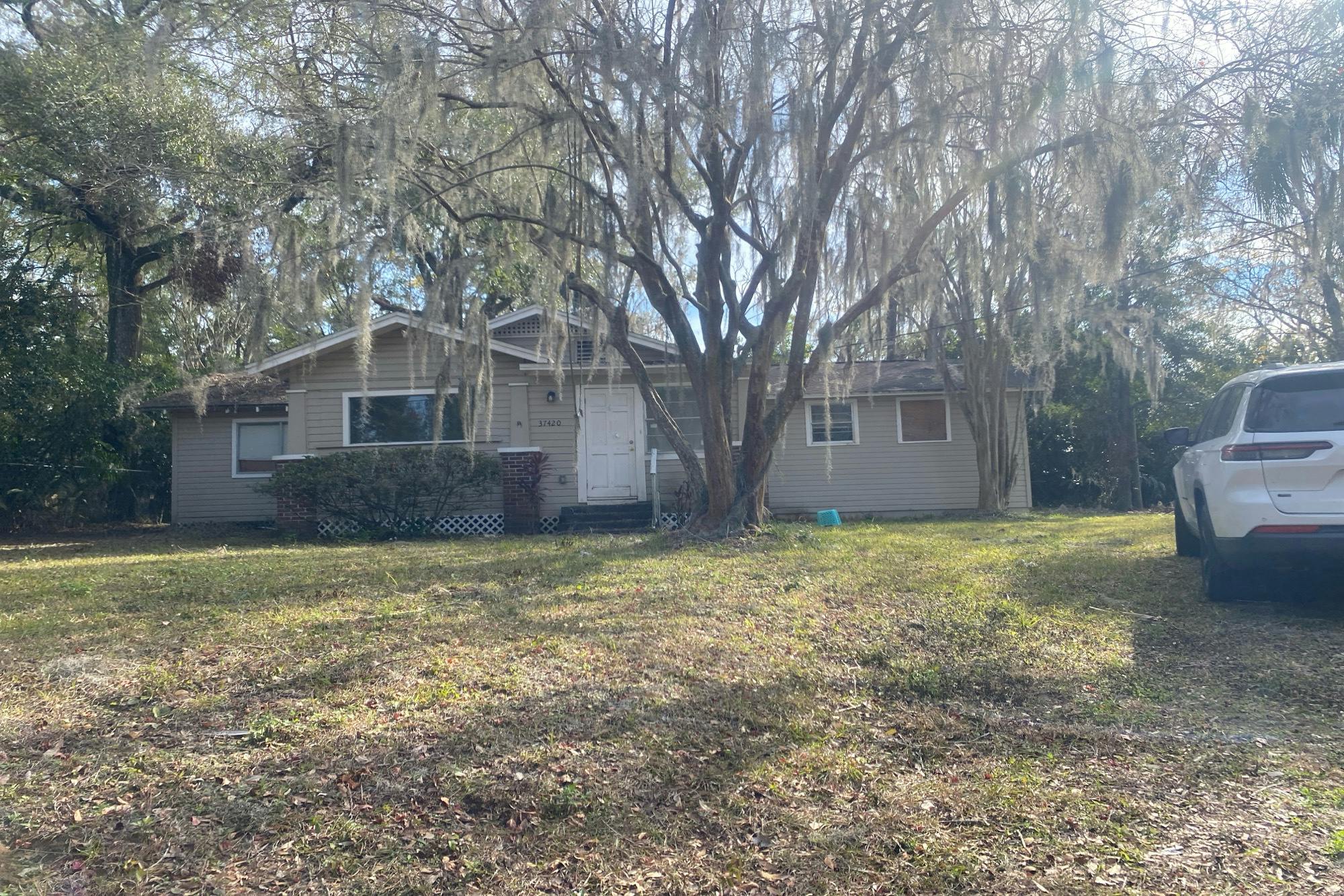 Magnolia Ave, Dade City, FL 33523