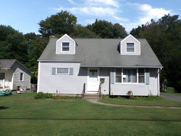 57 Milton Rd, Bristol, CT, 06010, USA