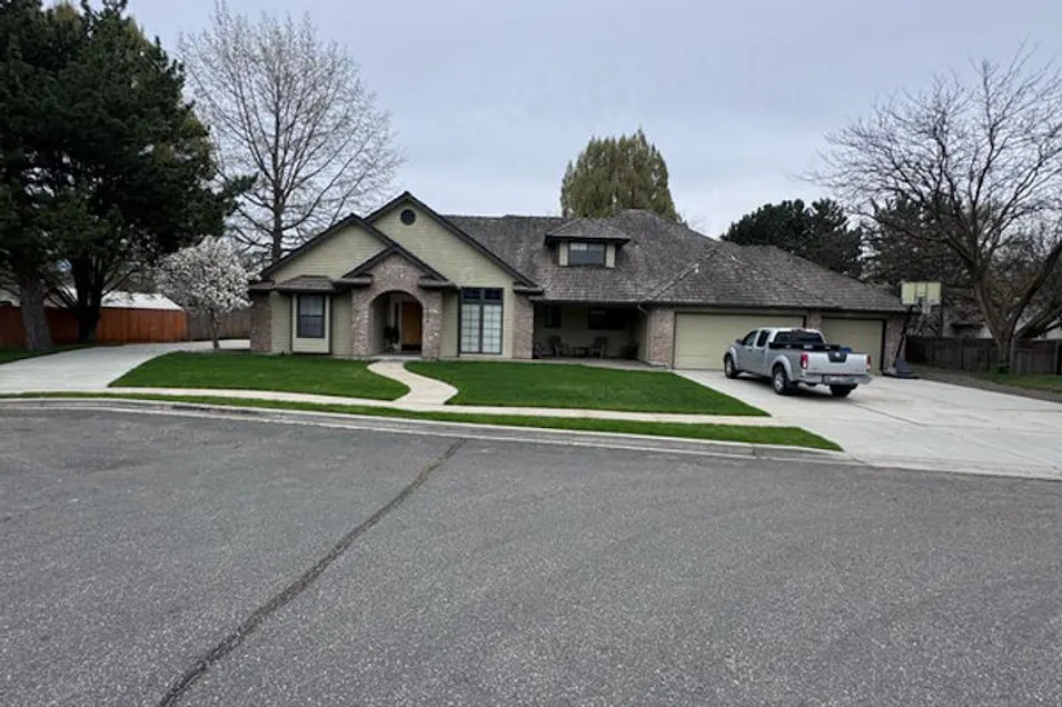 4804 N Rivercove Ln Garden City, ID 83714, Ada County