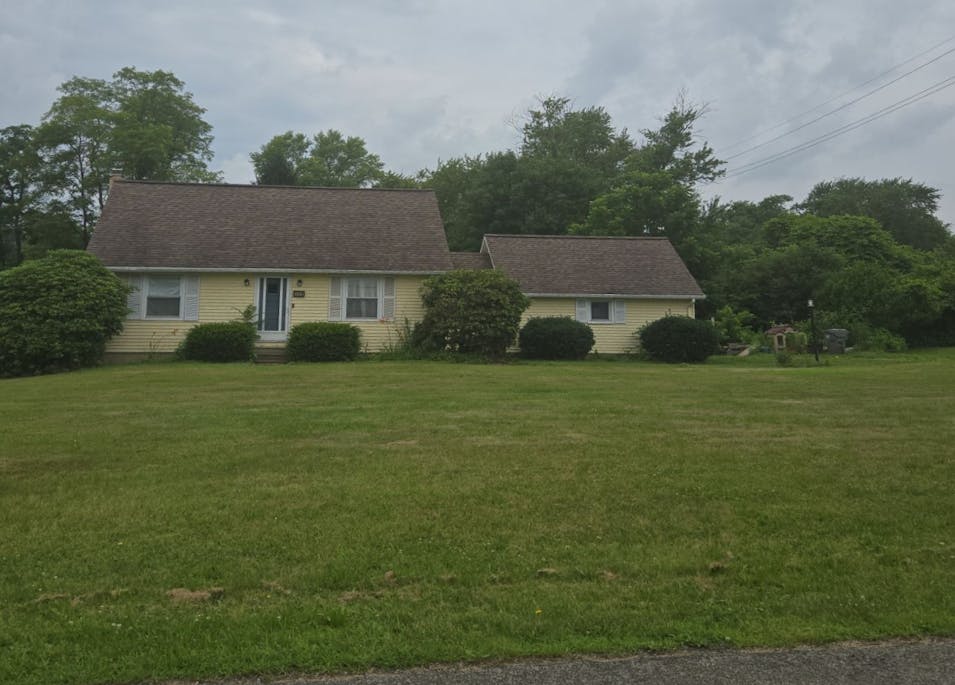 250 Hutter Ave Ellwood City, PA 16117, Beaver County