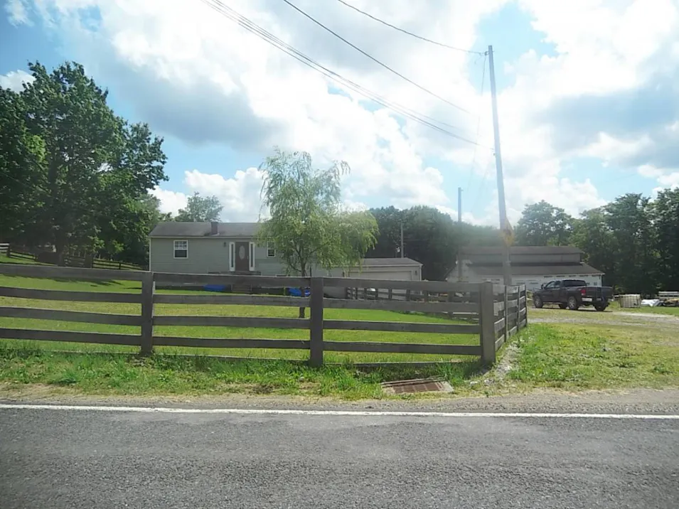 5431 Bye Road East Palestine, OH 44413, Columbiana County