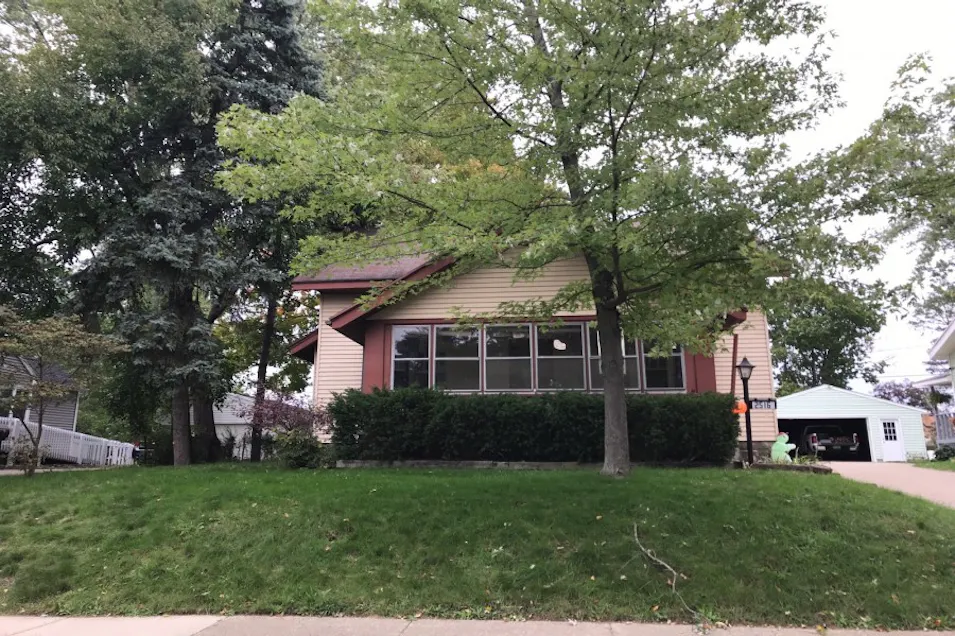 2516 Glenbrook Ave SW Wyoming, MI 49519, Kent County