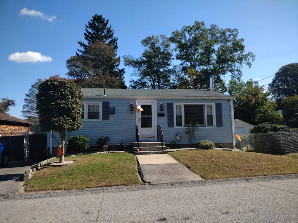 29 Ethel Avenue West Warwick, RI 02893, Kent County