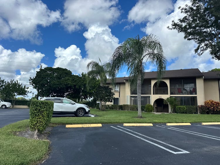 402 Pine Glen Ln Greenacres, FL 33463, Palm Beach County