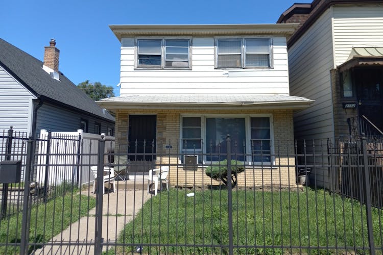 2150 93rd St Chicago, IL 60617, Cook County