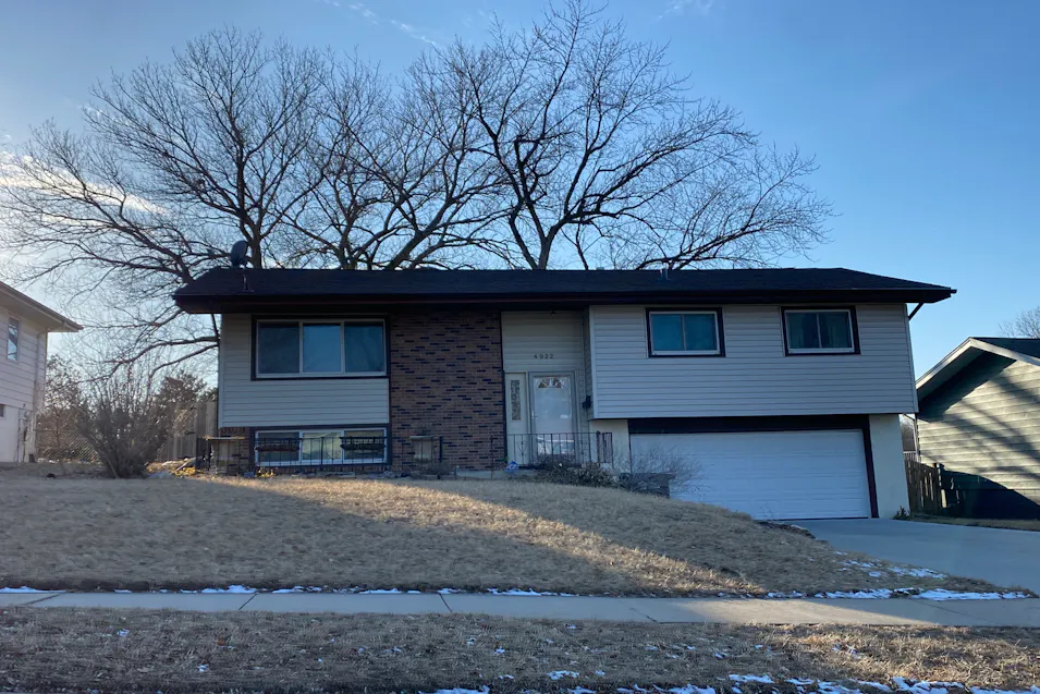 4922 S 91st St Omaha, NE 68127, Douglas County