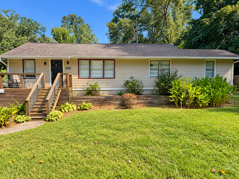 1502 Eastland Road Southeast