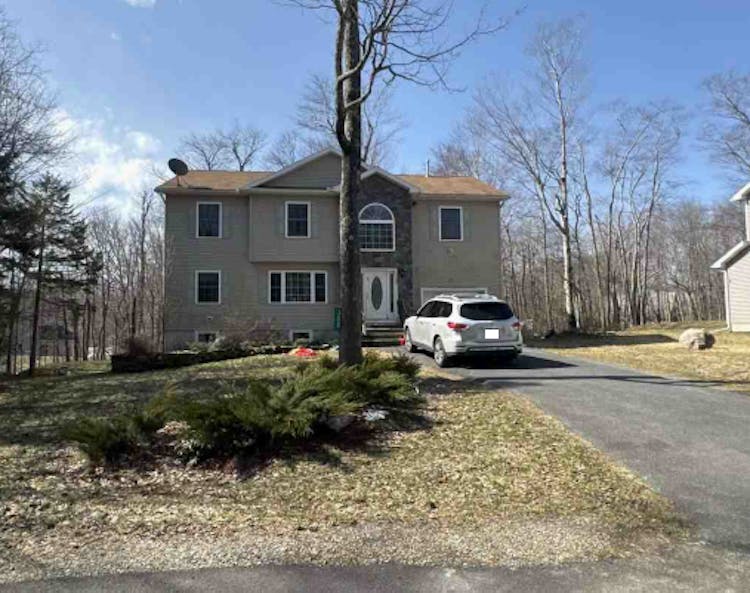 302 Leaf St Tobyhanna, PA 18466, Monroe County