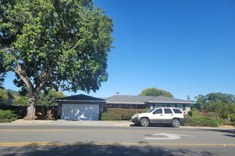 902 Alameda De Las Pulgas Redwood City, CA 94061, San Mateo County