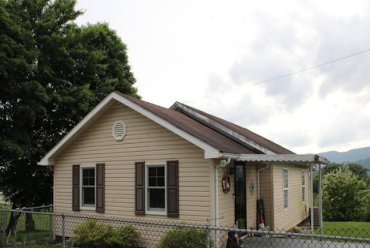 811 Straight Branch Rd Speedwell, TN 37870, Claiborne County