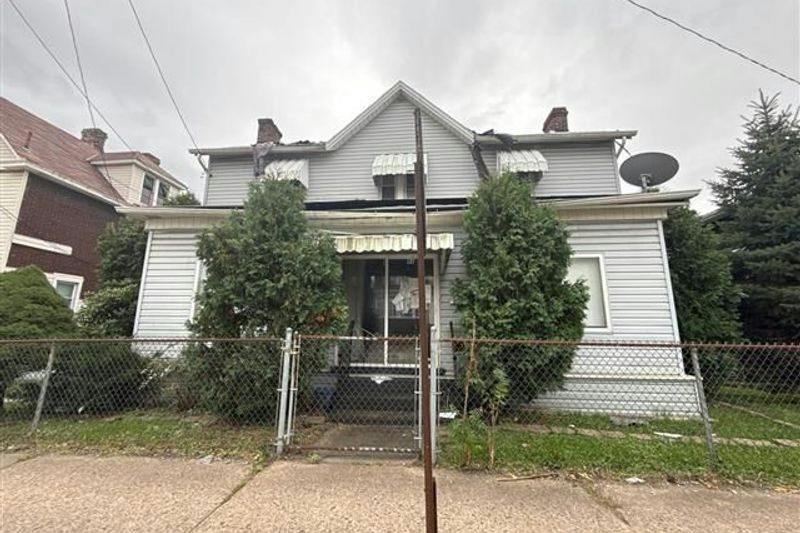 Connellsville St, Uniontown, PA 15401