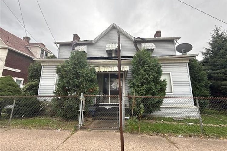 96 Connellsville St Uniontown, PA 15401, Fayette County