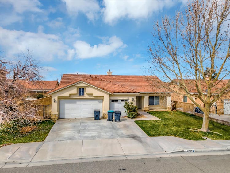 44501 37th St W, Lancaster, CA, 93536, USA