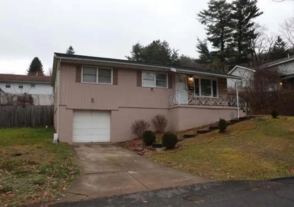 238 Cliffside Ave Trucksville, PA 18708, Luzerne County