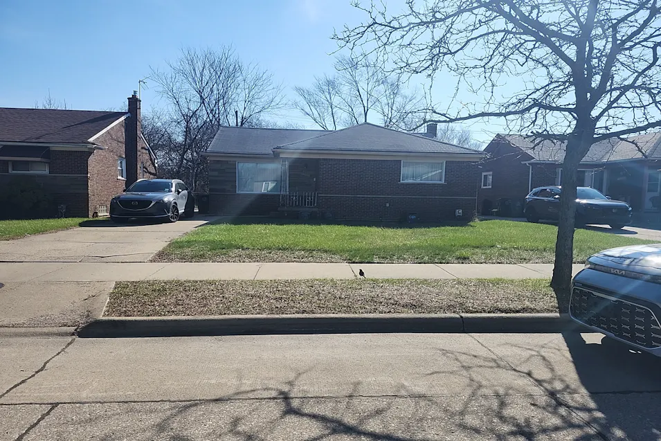 22120 Sussex St Oak Park, MI 48237-3509, Oakland County