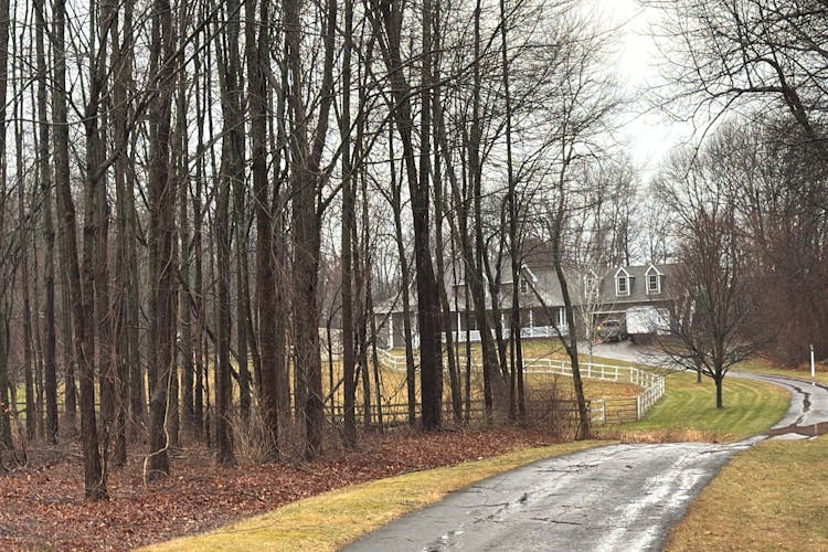 40 Barber Hill Rd East Windsor, CT 06016, Hartford County