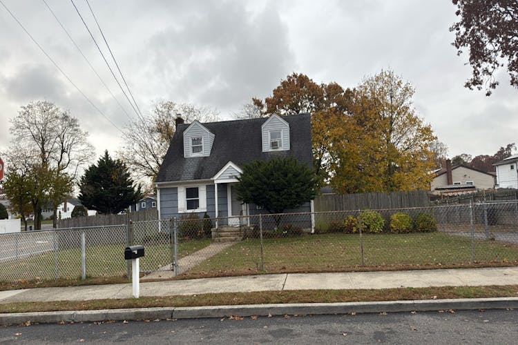 466 44th St Copiague, NY 11726, Suffolk County