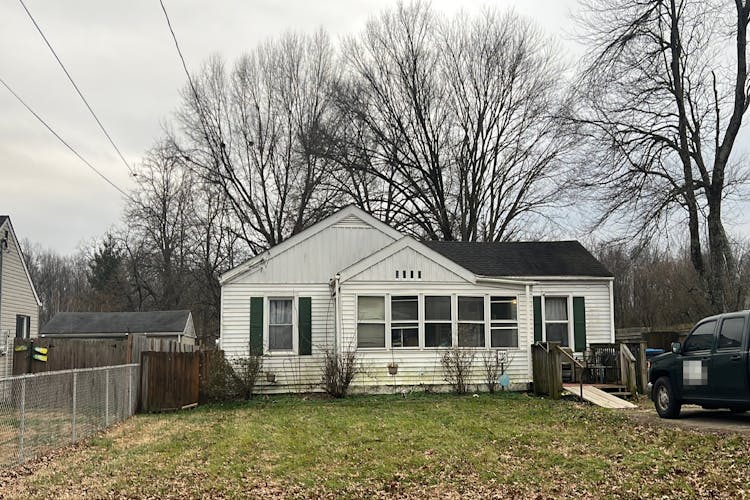 9813 Carlton Drive Fairdale, KY 40118, Jefferson County