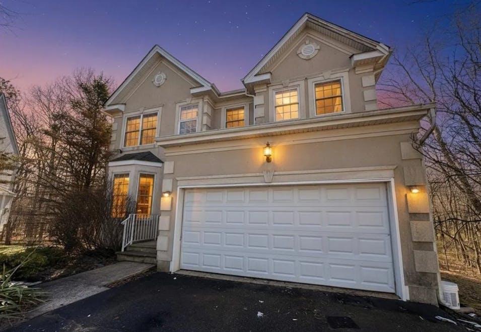 37 Walden Court Old Bridge, NJ 08857, Middlesex County