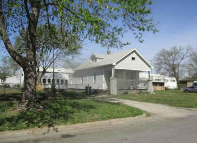 1205 N 8th St, Salina, KS, 67401, USA