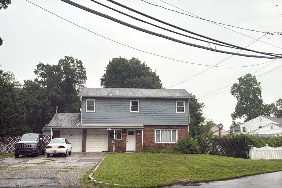 9 13th Avenue West Babylon, NY 11704, Suffolk County
