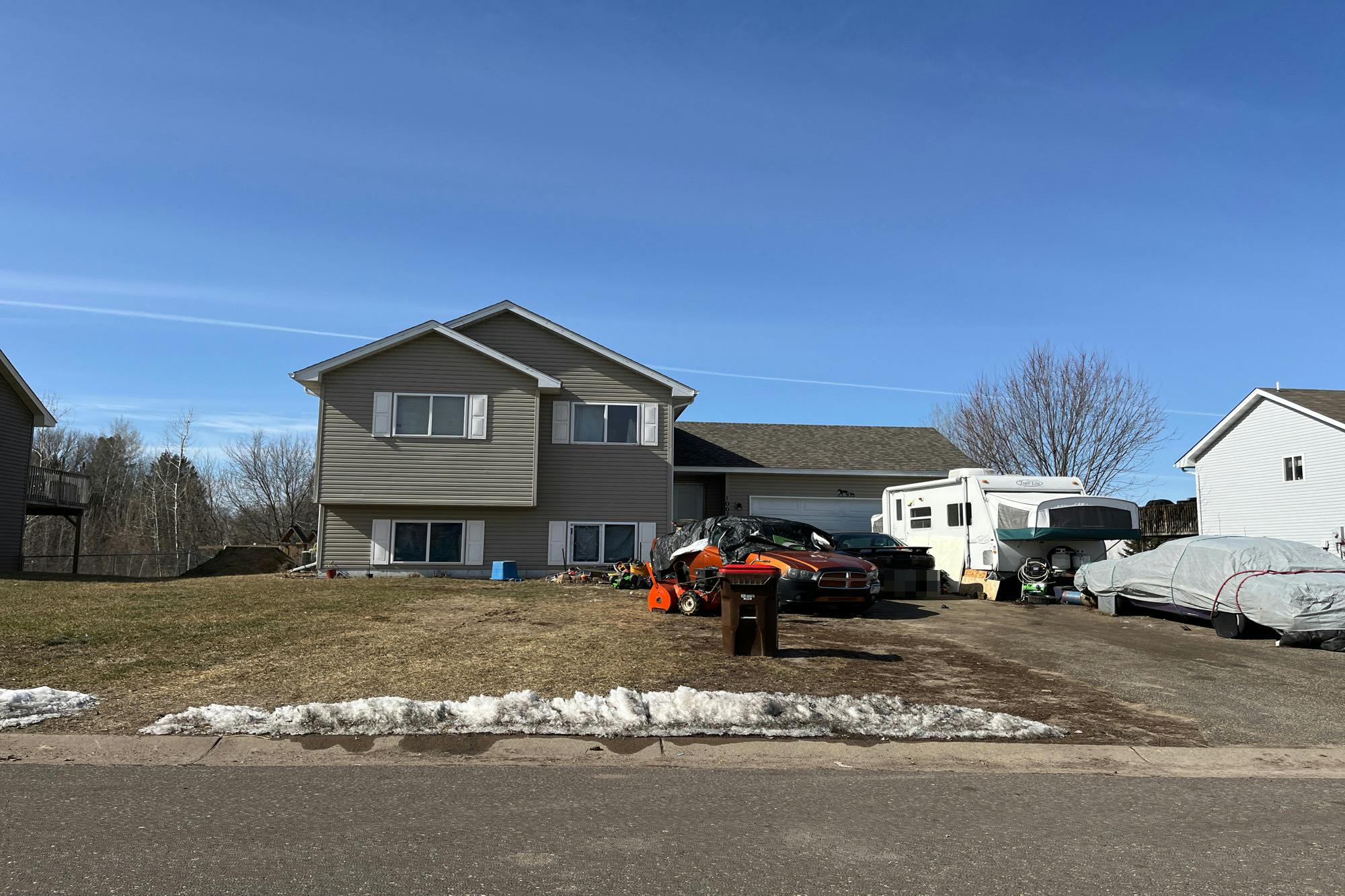 Palomino St, Braham, MN 55006