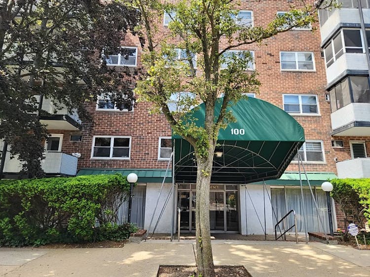 100 Lincoln Ave 22A, Mineola, NY, 11501, USA