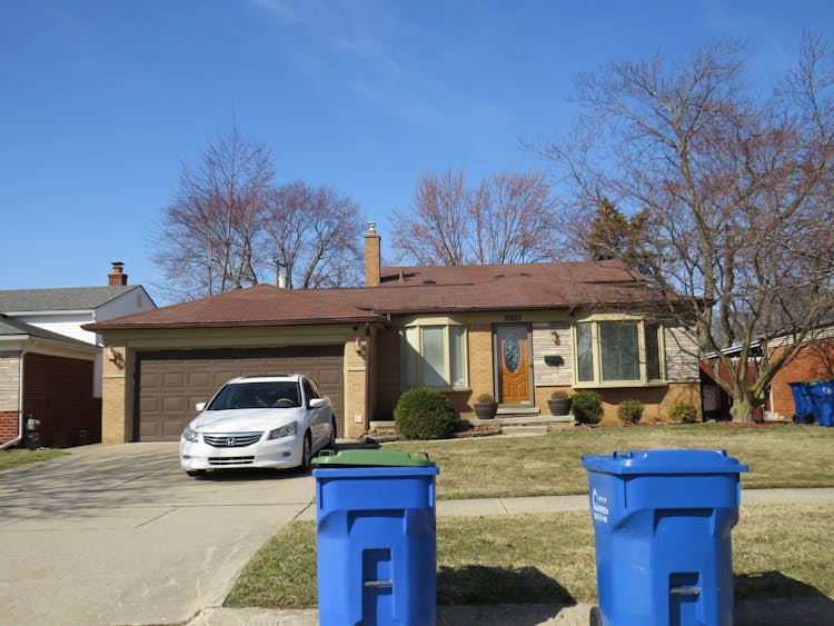 32627 Beechwood Dr Warren, MI 48088, Macomb County