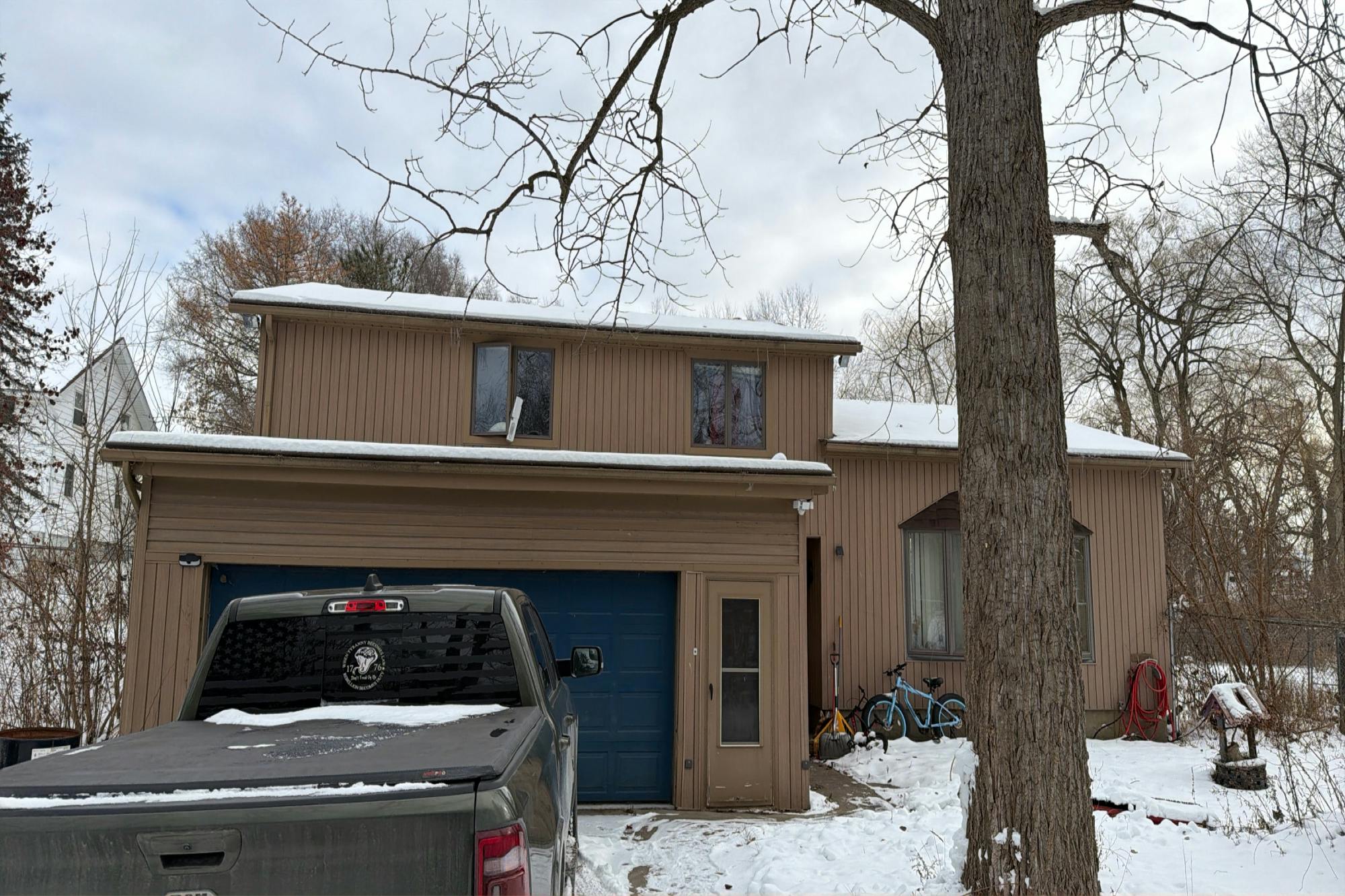 Francis Ln, Ortonville, MI 48462