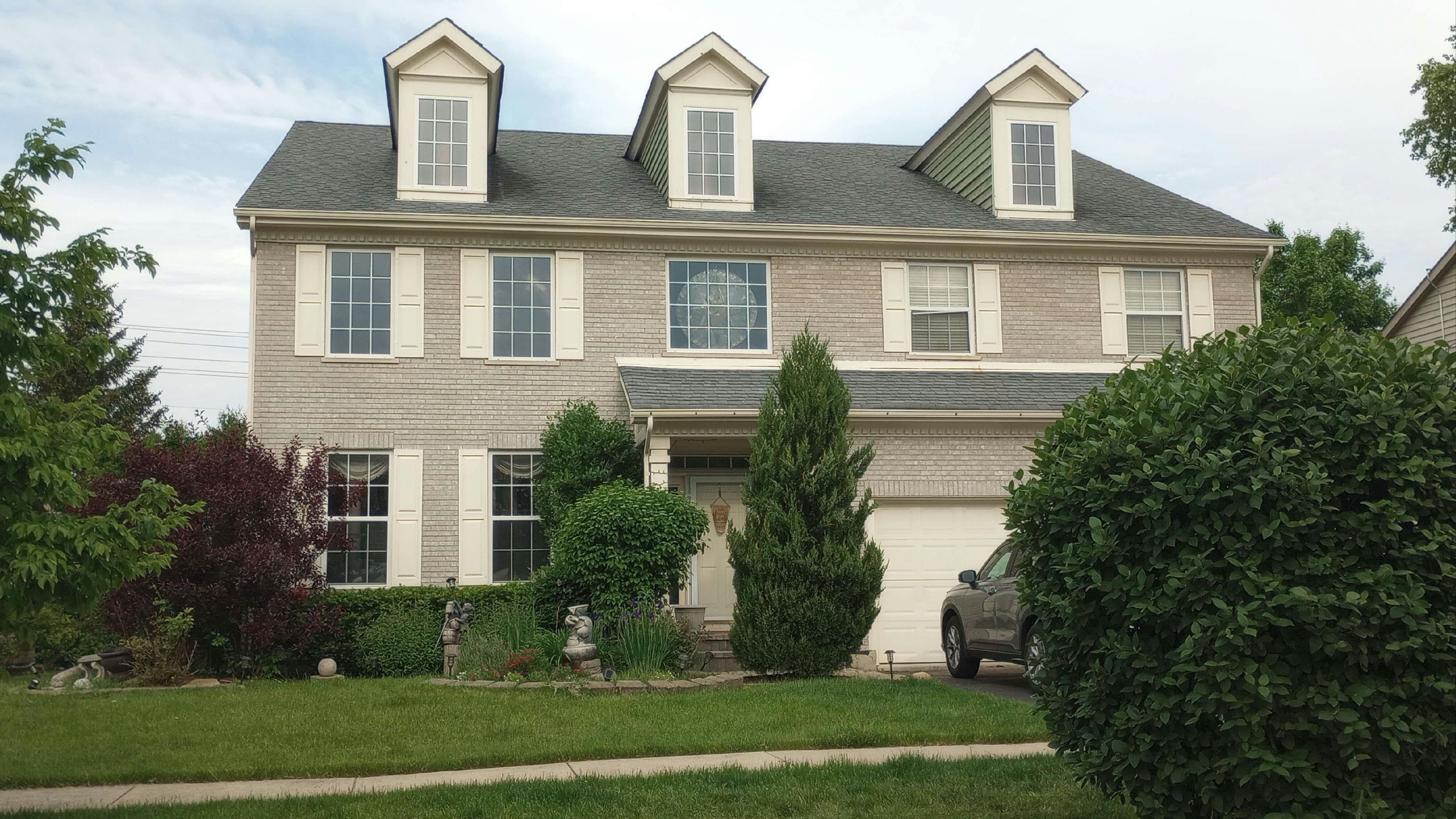 Sarazen Dr, Vernon Hills, IL 60061