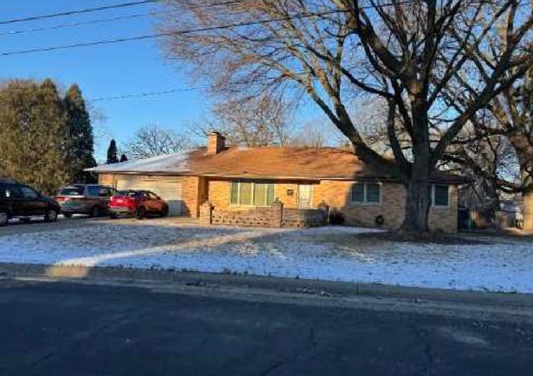 706 Woodland Dr Sun Prairie, WI 53590, Dane County