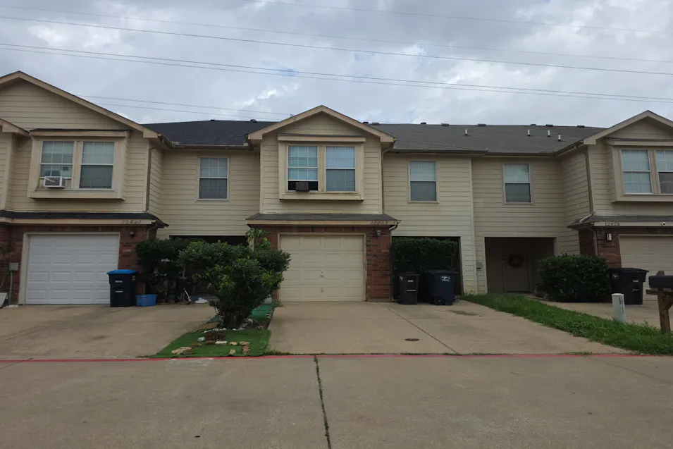 12623 Bay Ave Euless, TX 76040, Tarrant County