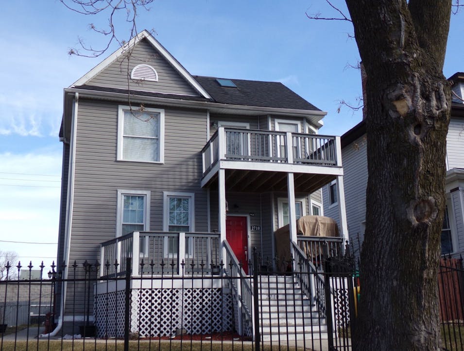 2710 E 76th Pl Chicago, IL 60649, Cook County