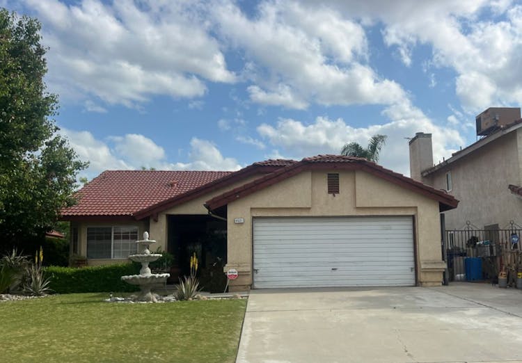 4521 Southern Breeze Drive Bakersfield, CA 93313, Kern County