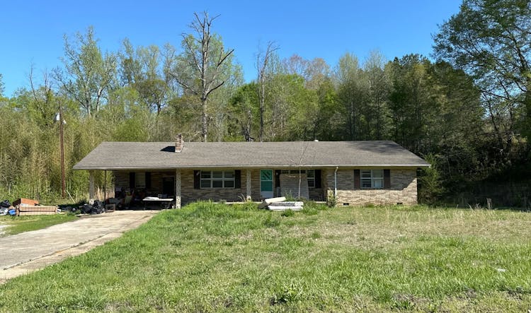1528 Highway 30 E Booneville, MS 38829, Prentiss County