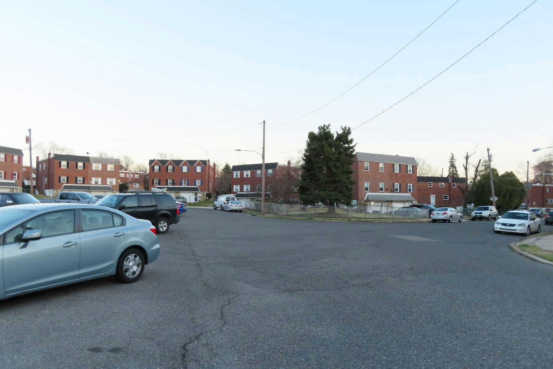 Maxwell Pl, Philadelphia, PA 19152