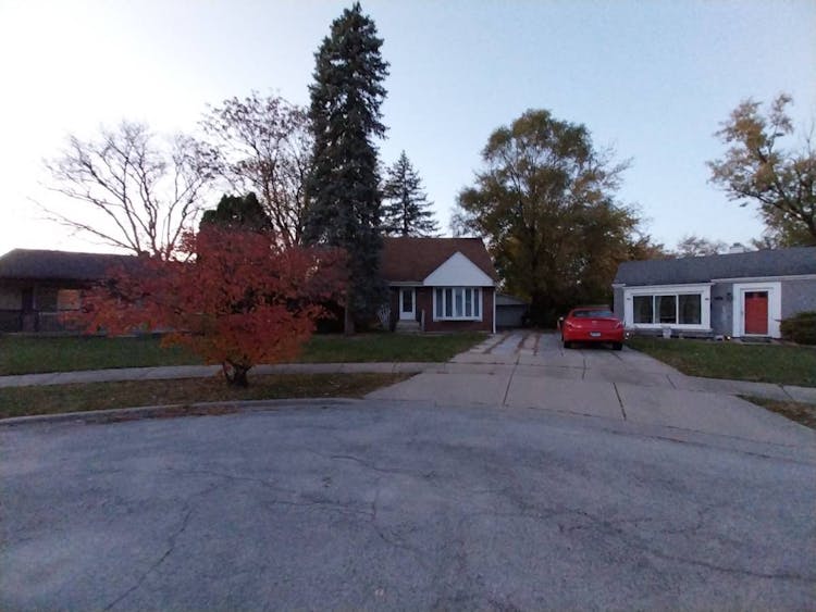 18600 Golfview Avenue Homewood, IL 60430, Cook County