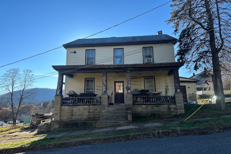 125 Cherry St Duncannon, PA 17020, Perry County