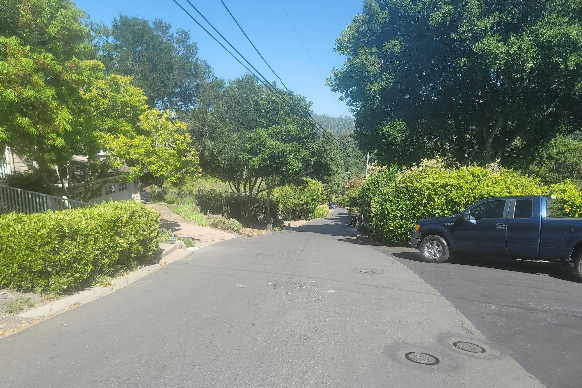 Claremont Ave, Orinda, CA 94563