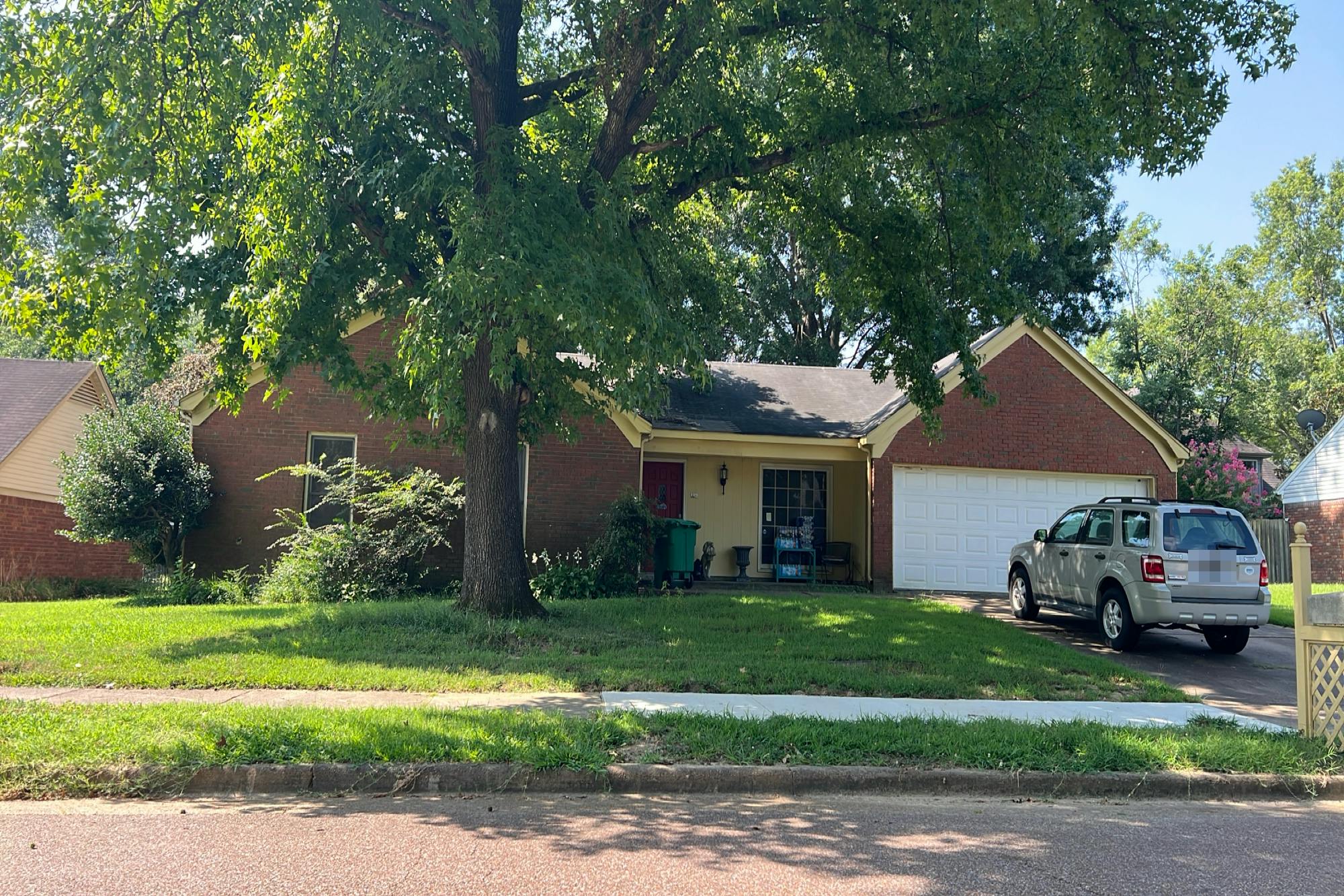 River Glen Dr, Germantown, TN 38139