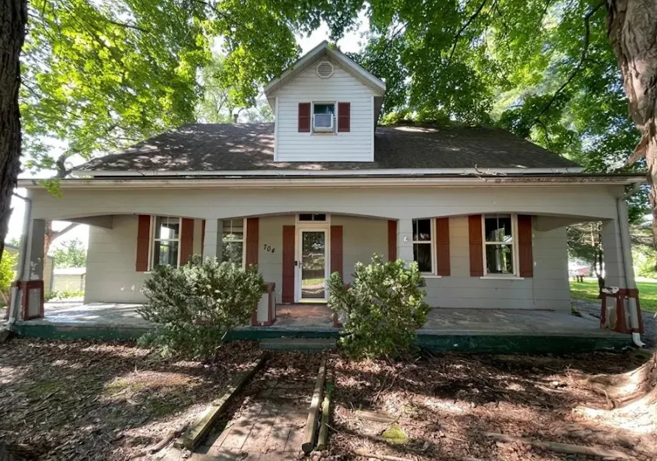 704 Eiler Rd Belleville, IL 62223, St Clair County