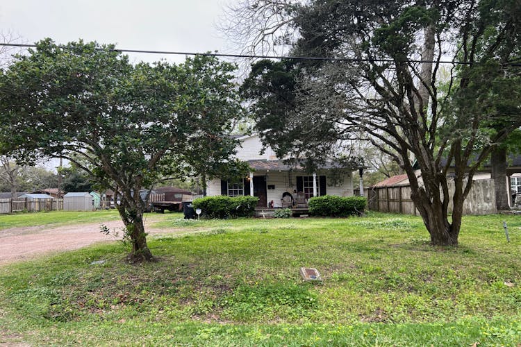 222 East Southland Ave Alvin, TX 77511, Brazoria County