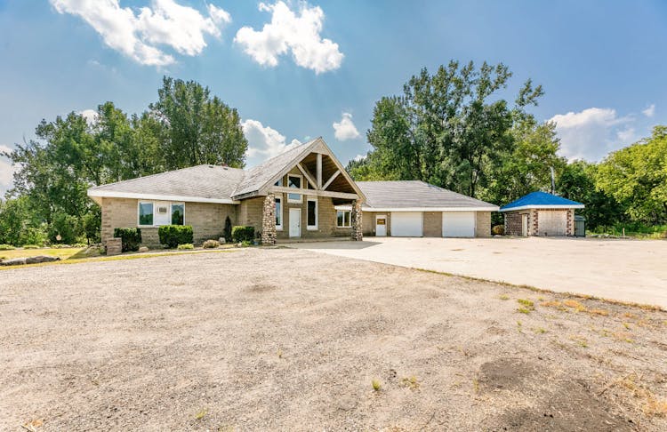 306 30th Street SW Montrose, MN 55363, Wright County