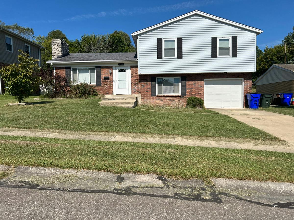Hartford Dr, Hamilton, OH 45013