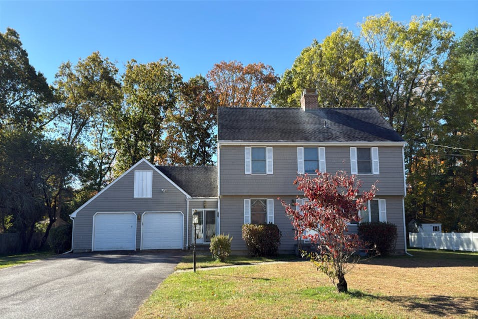 10 Pinehaven Dr Richmond, RI 02898, Washington County