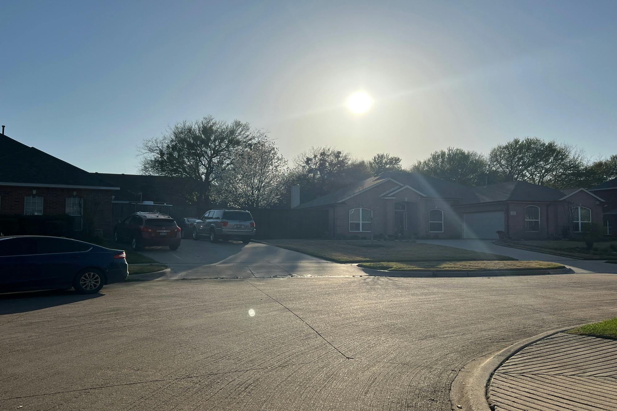 Edgeview Dr, Grand Prairie, TX 75052