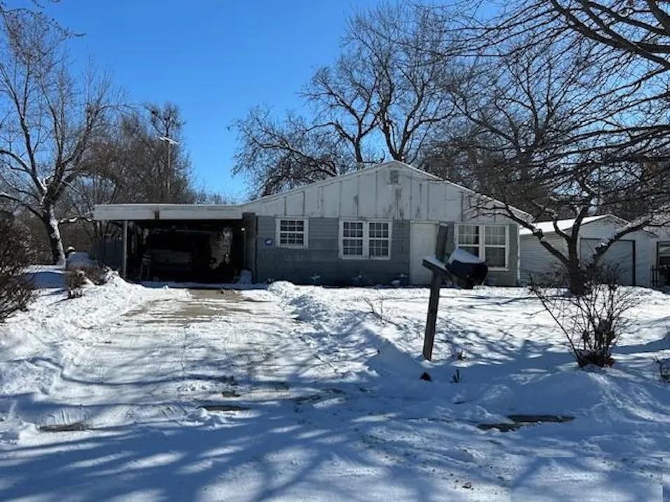 3326 SE Massachusetts Ave Topeka, KS 66605, Shawnee County